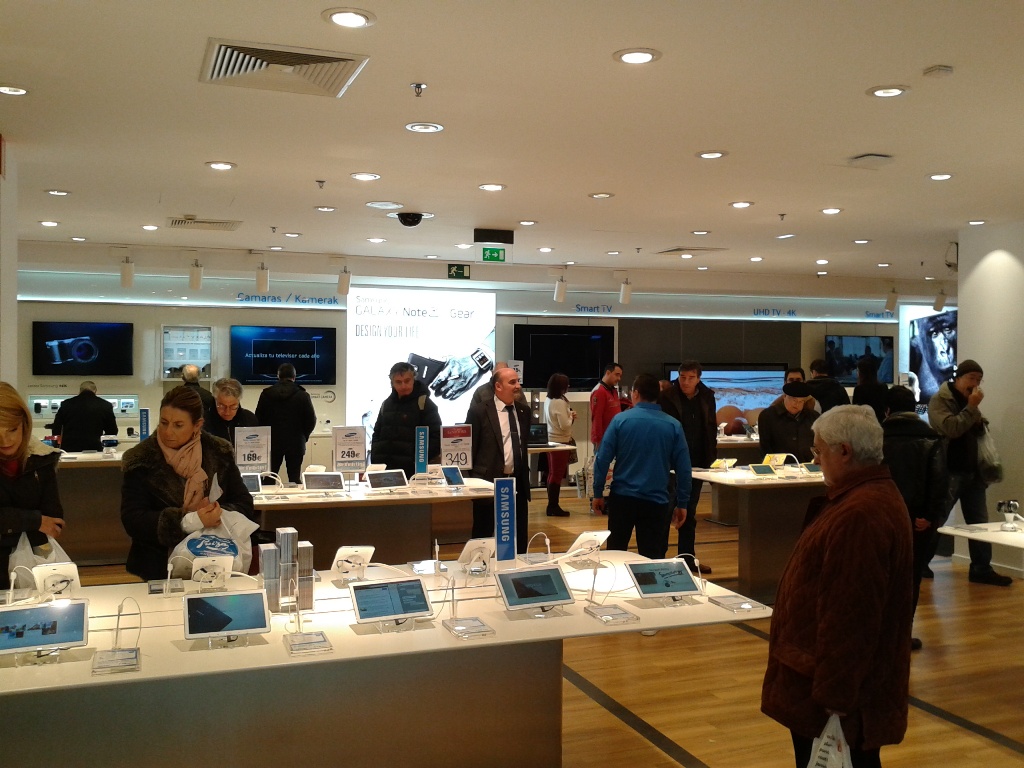 La primera macrotienda de Samsung en España (3)