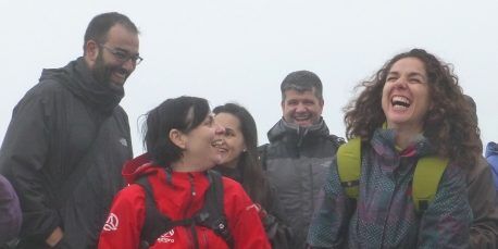 Feliz cumpleaños en la cima del Preikestolen (Noruega)